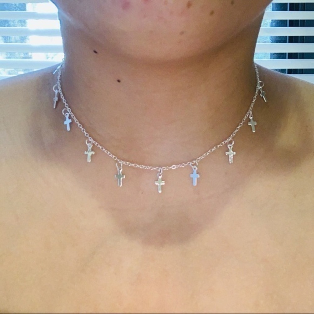 3/$30 💛 Mini Cross Choker Necklace 🤍